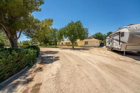 45015 E 43rd St, Lancaster, CA 93535 photo 6