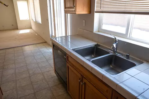 4730 Jade Ct, Lancaster, CA 93536 photo 6