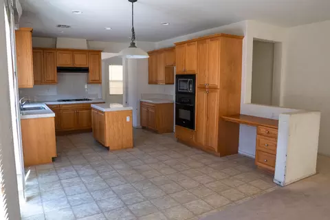 4730 Jade Ct, Lancaster, CA 93536 photo 7