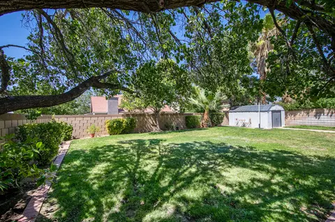803 E Whitlatch Dr, Lancaster, CA 93535 photo 29