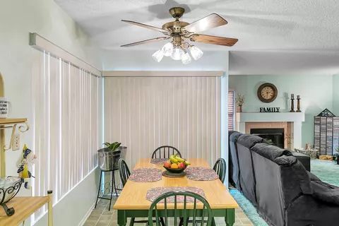 803 E Whitlatch Dr, Lancaster, CA 93535 photo 14