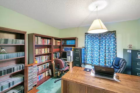 803 E Whitlatch Dr, Lancaster, CA 93535 photo 18