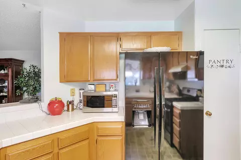 803 E Whitlatch Dr, Lancaster, CA 93535 photo 12