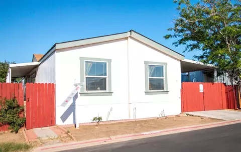 3524 Avenue R E #51, Palmdale, CA 93550 photo 2