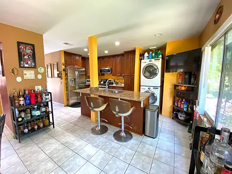 154 Racquet Club Dr, Compton, CA 90220 photo 17