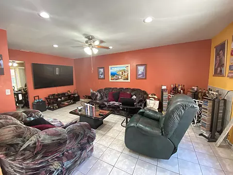 154 Racquet Club Dr, Compton, CA 90220 photo 15