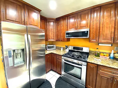 154 Racquet Club Dr, Compton, CA 90220 photo 19