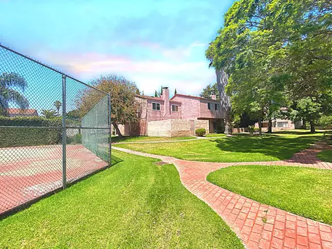 154 Racquet Club Dr, Compton, CA 90220 photo 4