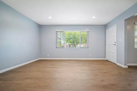 615 E Ovington St, Lancaster, CA 93535 photo 6