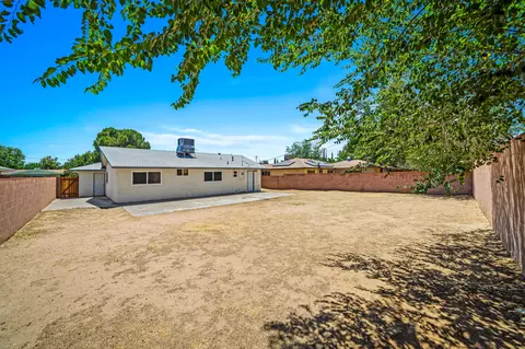 615 E Ovington St, Lancaster, CA 93535 photo 25