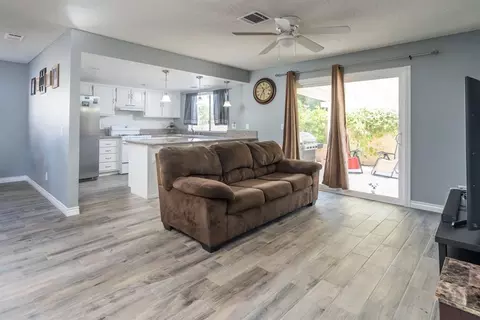 37244 E 27th St, Palmdale, CA 93550 photo 8