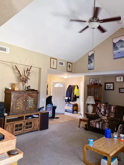 18100 Rawhide Ct, Tehachapi, CA 93561 photo 9