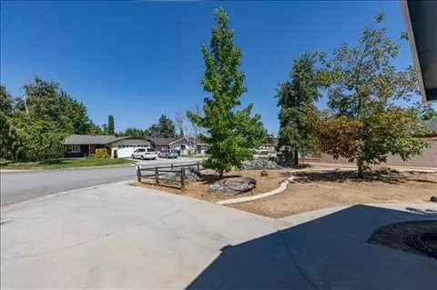 706 Merion Way, Tehachapi, CA 93561 photo 25