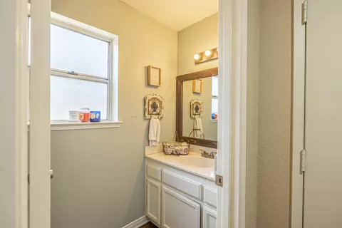 44729 Foxboro Ct, Lancaster, CA 93535 photo 5