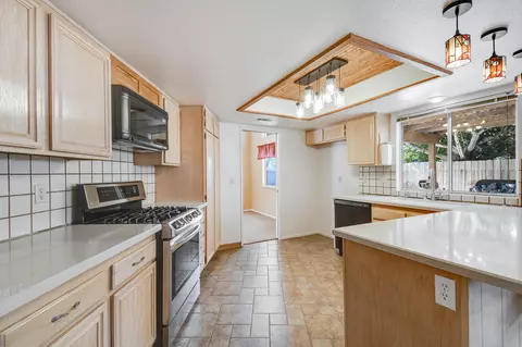 1701 E Norberry St, Lancaster, CA 93535 photo 9