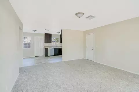 3172 Milton Dr, Mojave, CA 93501 photo 2
