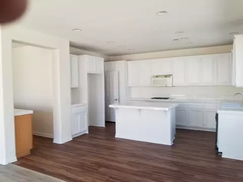 4041 Stable Dr, Palmdale, CA 93552 photo 9