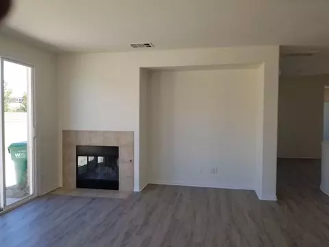 4041 Stable Dr, Palmdale, CA 93552 photo 8