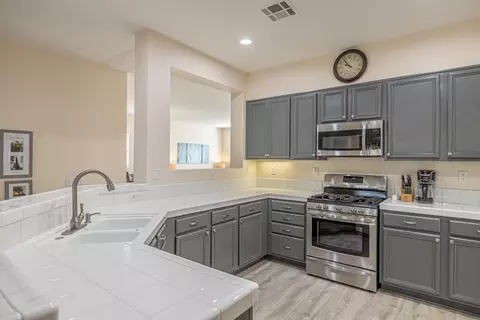 44325 Apache Plume St, Lancaster, CA 93536 photo 3