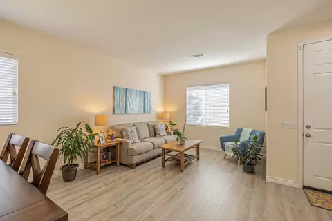 44325 Apache Plume St, Lancaster, CA 93536 photo 2