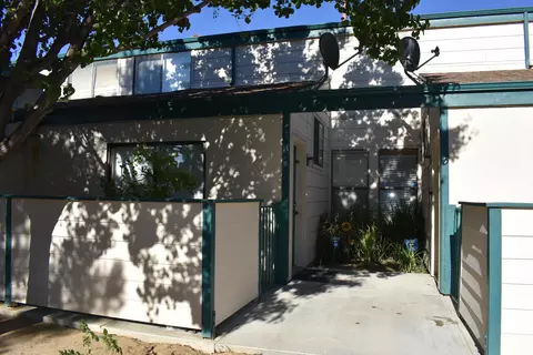 44526 E 15th St UNIT 5, Lancaster, CA 93535 photo 1