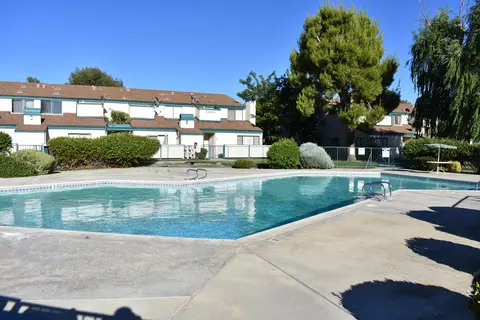44526 E 15th St UNIT 5, Lancaster, CA 93535 photo 6