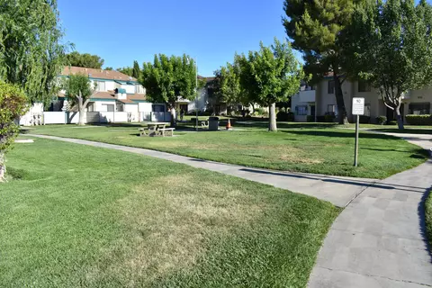 44526 E 15th St UNIT 5, Lancaster, CA 93535 photo 12