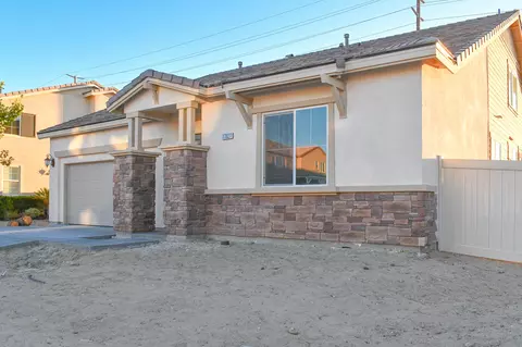 37827 Nova Ave, Palmdale, CA 93552 photo 2