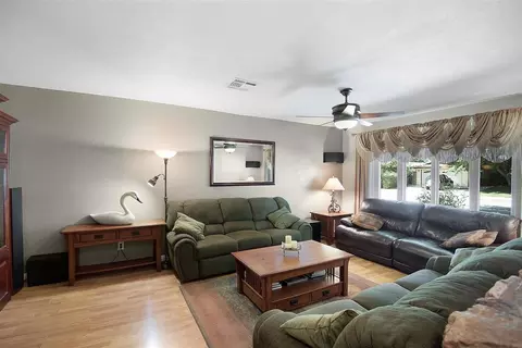 42846 Normandy Lane Ln, Lancaster, CA 93536 photo 2