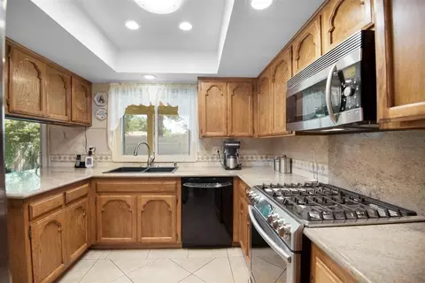 42846 Normandy Lane Ln, Lancaster, CA 93536 photo 8