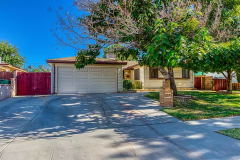 1424 Kettering St W, Lancaster, CA 93534 photo 3