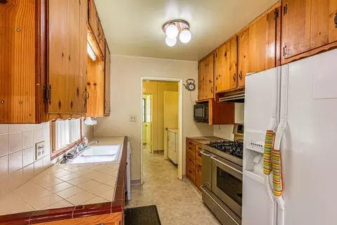1424 Kettering St W, Lancaster, CA 93534 photo 5