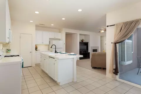 45526 Stanridge Ave, Lancaster, CA 93535 photo 10