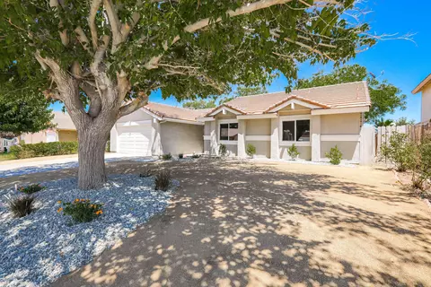 38614 28th St E, Palmdale, CA 93550 photo 4