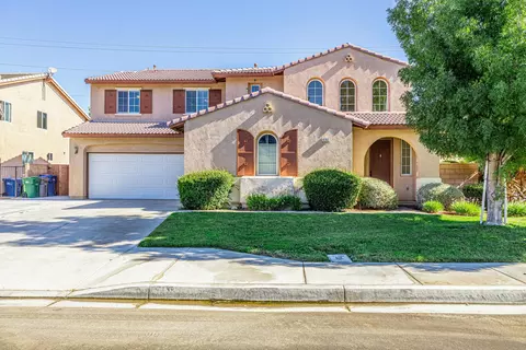 4783 Jade Ct, Lancaster, CA 93536 photo 2