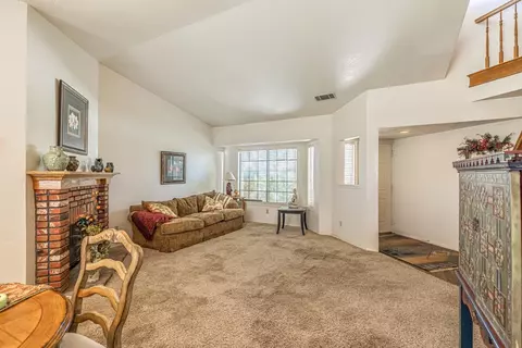 3115 Softwood Ct, Lancaster, CA 93536 photo 6