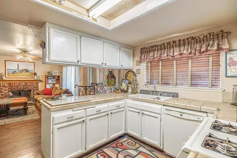 3115 Softwood Ct, Lancaster, CA 93536 photo 9