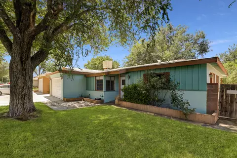 44953 Lorimer Ave, Lancaster, CA 93534 photo 2