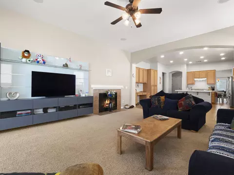 5723 Vahan Ct, Lancaster, CA 93536 photo 12