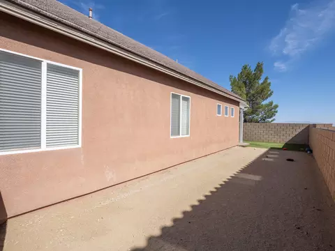5723 Vahan Ct, Lancaster, CA 93536 photo 26