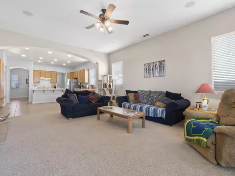 5723 Vahan Ct, Lancaster, CA 93536 photo 11