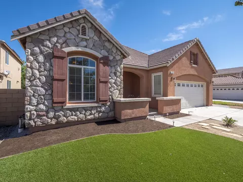 5723 Vahan Ct, Lancaster, CA 93536 photo 3