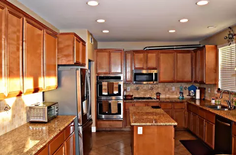 43805 Sondi Dr, Lancaster, CA 93536 photo 11