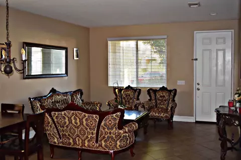 43805 Sondi Dr, Lancaster, CA 93536 photo 6