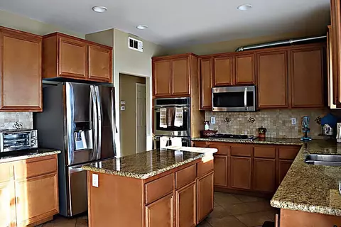 43805 Sondi Dr, Lancaster, CA 93536 photo 10