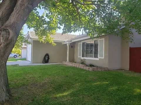 44653 Stonebridge Ln, Lancaster, CA 93536 photo 2