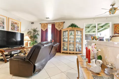 38113 Mentor Ct, Palmdale, CA 93550 photo 6