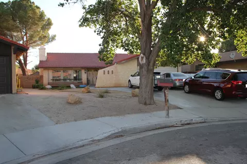 44603 E 13th St, Lancaster, CA 93535 photo 1