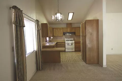 14319 Winchester Dr, Mojave, CA 93501 photo 6