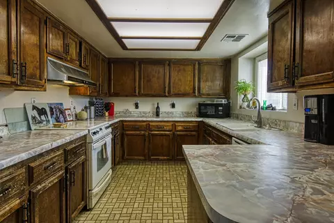 22421 Mccarthy Dr, Tehachapi, CA 93561 photo 10